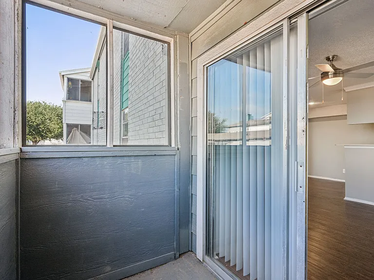 5644 Riverwalk Dr — Photo 21