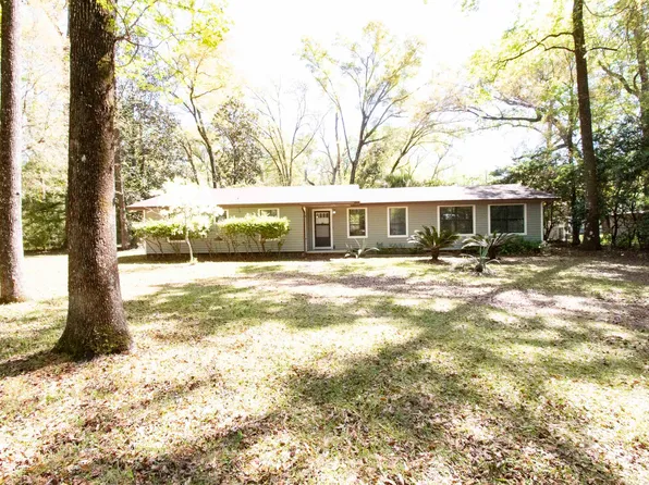 103 Sam Smith Cir, Crawfordville, FL 32327