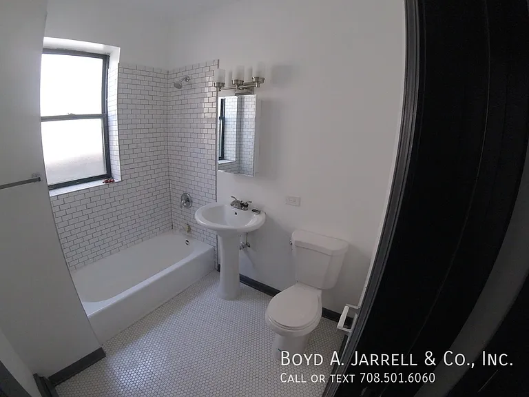 68 E 57th St — Photo 14