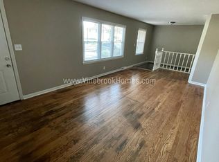 9705 E 80th Ter, Raytown, MO 64138
