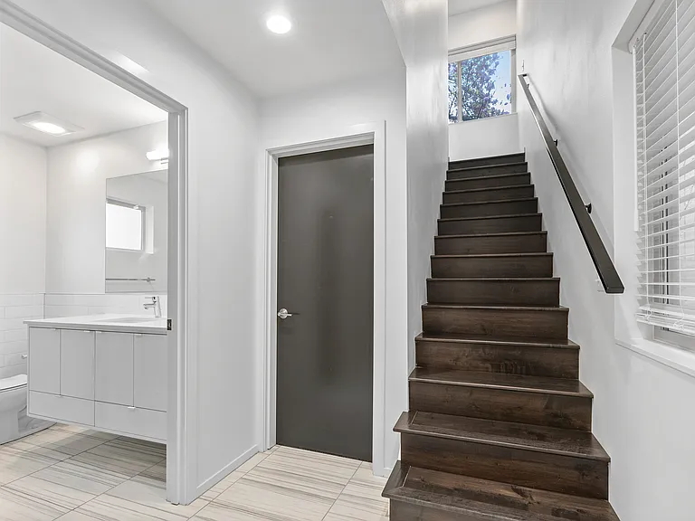 308 Boston St — Photo 3