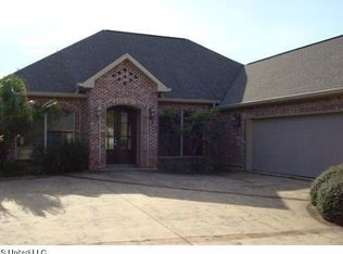 9328 Alcove Ln, Ocean Springs, MS 39564