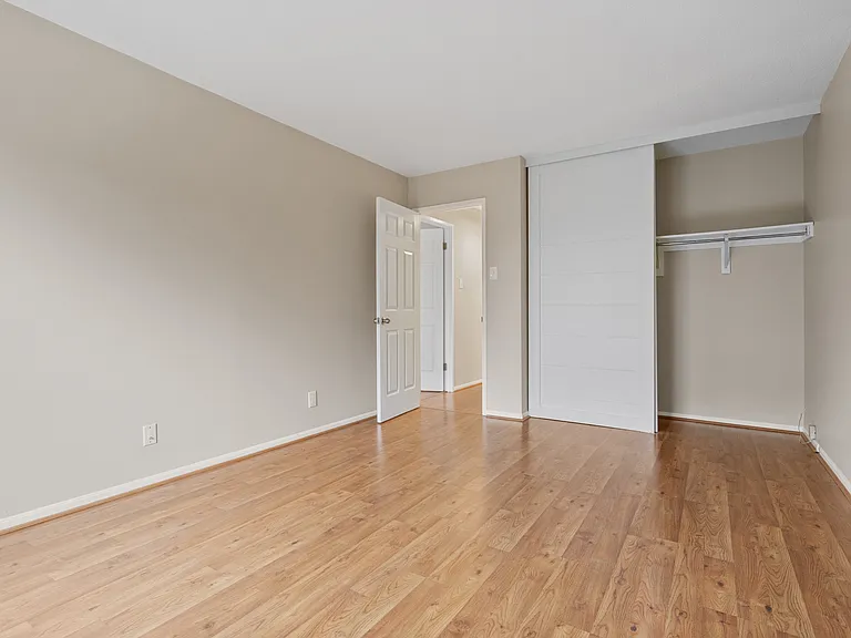 309 Yoakum Pkwy #509 — Photo 17