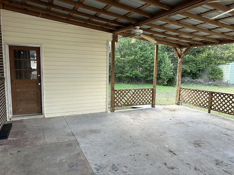 445 E Eufaula St — Photo 14