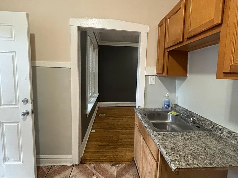 1149 S Austin Blvd #1 — Photo 17