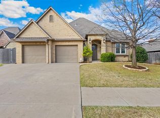 3001 Sunset Ln, Village, OK 73120