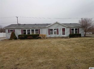 4957 Sycamore Rd, Newport, MI 48166