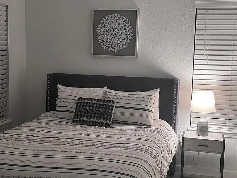 5501 Oakbriar Cir #5501 — Photo 5