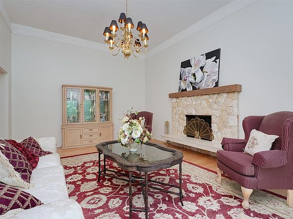 3rd image of 4860 Excelsior Rd