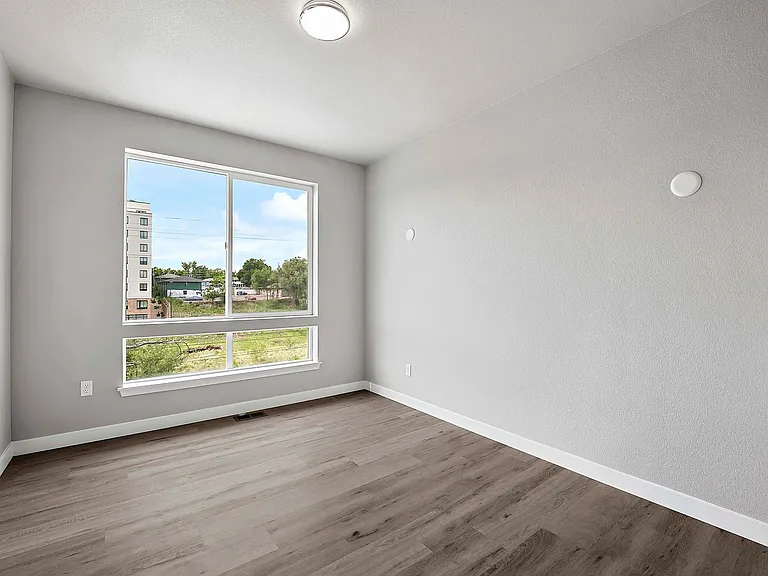5355 W 12th Ave — Photo 55