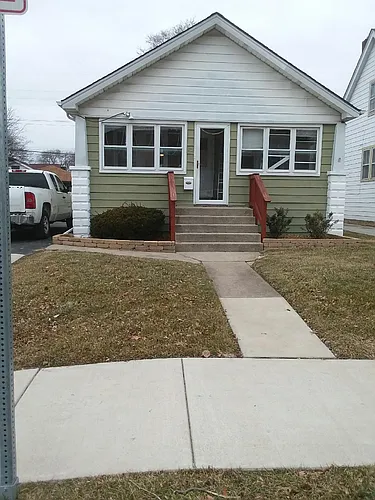 631 169th St Photo 1
