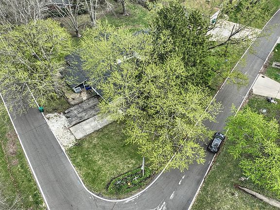 2nd image of 288 W Brown Ave