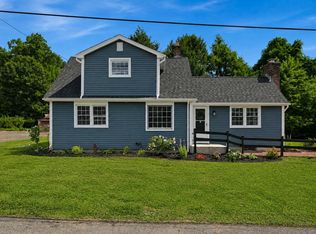 101 Smith Ave, East Longmeadow, MA 01028