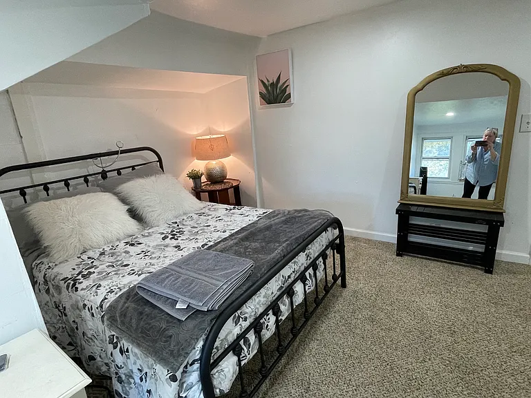 576 Annex Ct — Photo 8