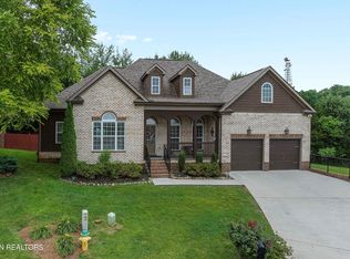 1756 Apple Grove Ln, Knoxville, TN 37922