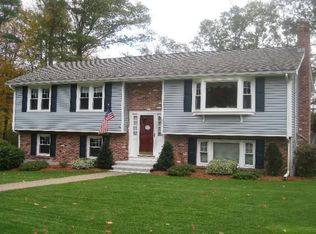 10 Fieldstone Ln, Beverly, MA 01915