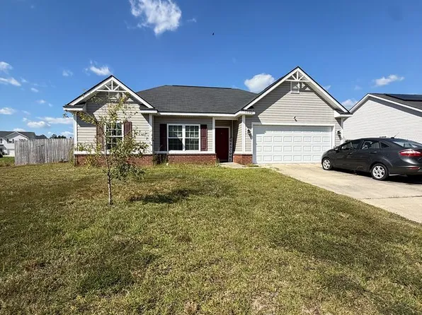 1590 Longleaf Ct, Hinesville, GA 31313