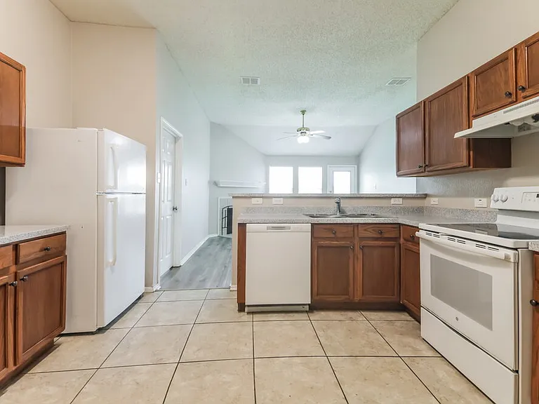 1108 Cumberland Dr — Photo 8