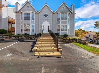 1642 Whispering Creek Dr APT D, Ballwin, MO