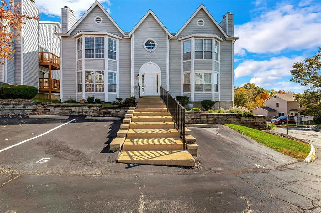 1642 Whispering Creek Dr APT D photo 1