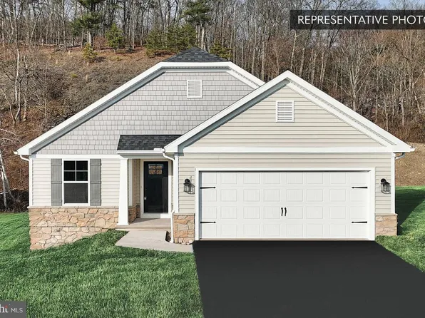 Sugar Maple Plan At Hills At Valley Vw, Spring Grove, PA 17362