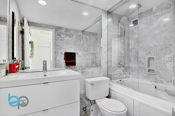 Sold by Botensten Properties International | media 7