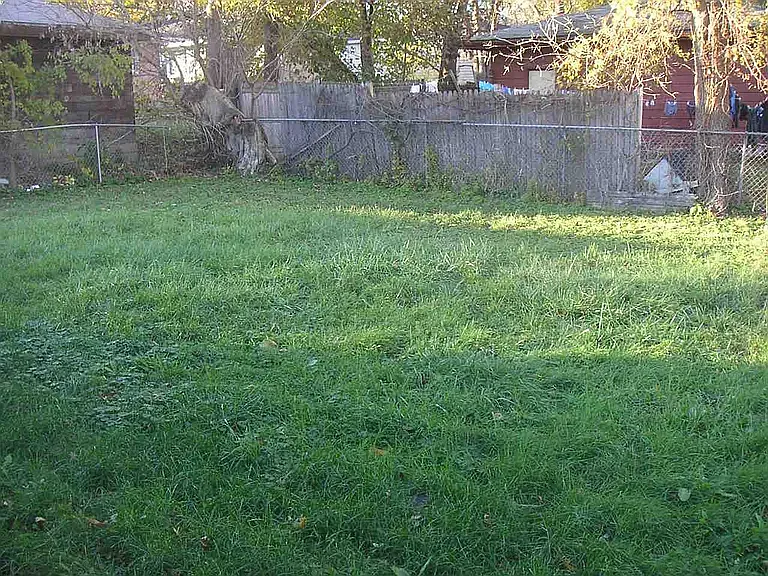 3 bed, 936 sqft, $1,500 — Photo 3