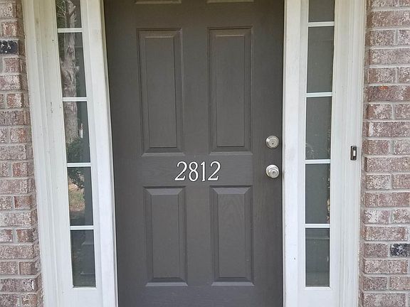 3rd image of 2812 Parkway Cv