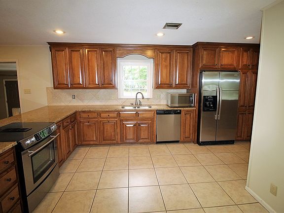 5th image of 2315 N Sherwood Dr