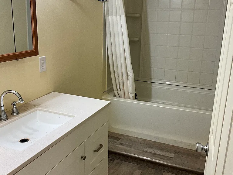 725B Grand Caillou Rd — Photo 6