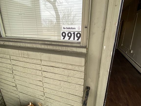 3rd image of 9913 W Lisbon Ave #9919