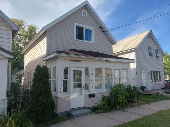 228 Ferris St, Sault Sainte Marie, MI 49783
