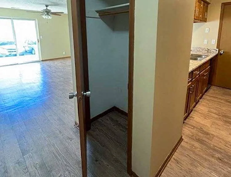Pine Lake Heights Apartments — Photo 146