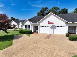 142 Lake Eagle Dr, Thomasville, GA 31792