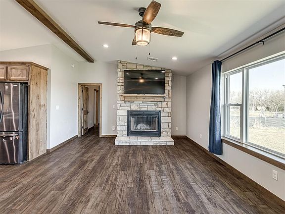 4th image of 29605 Kickapoo Rd