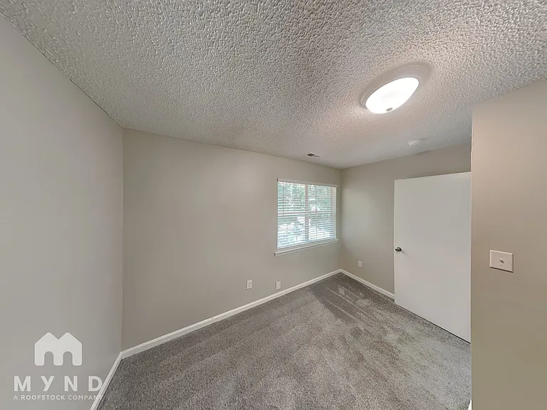 1929 Teddington Dr — Photo 15