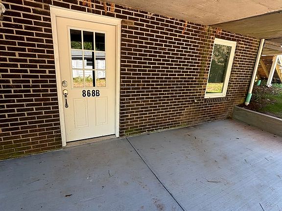 2nd image of 868 Beaver Dam Rd #B