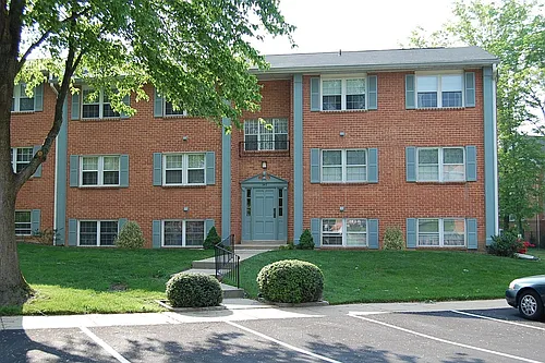 242 Crocker Dr #B Photo 1