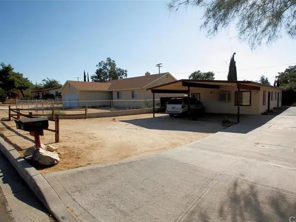 7428 Cibola Trl, Yucca Valley, CA 92284