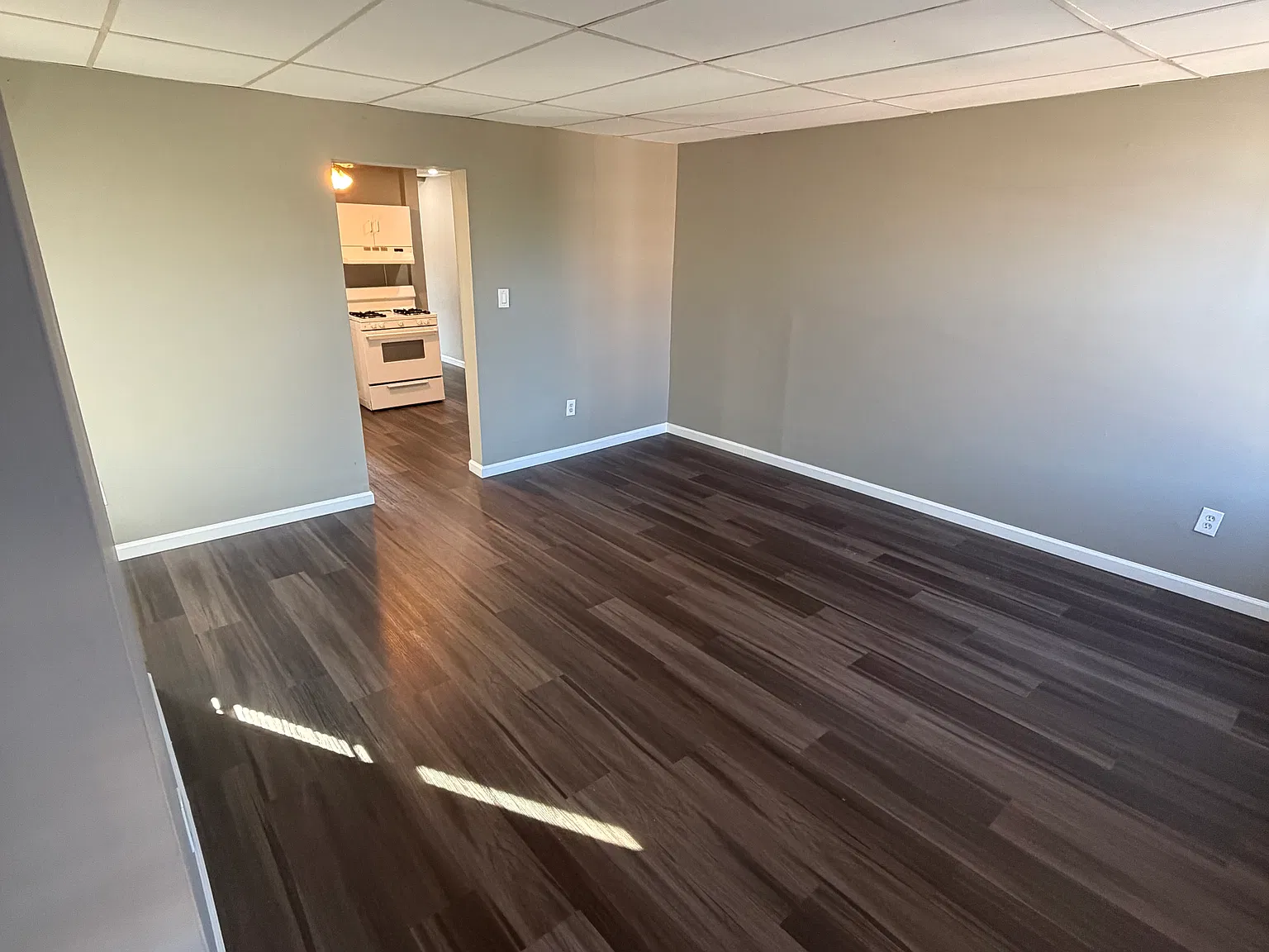 Studio, 500 sqft, $1,150 — Photo 3