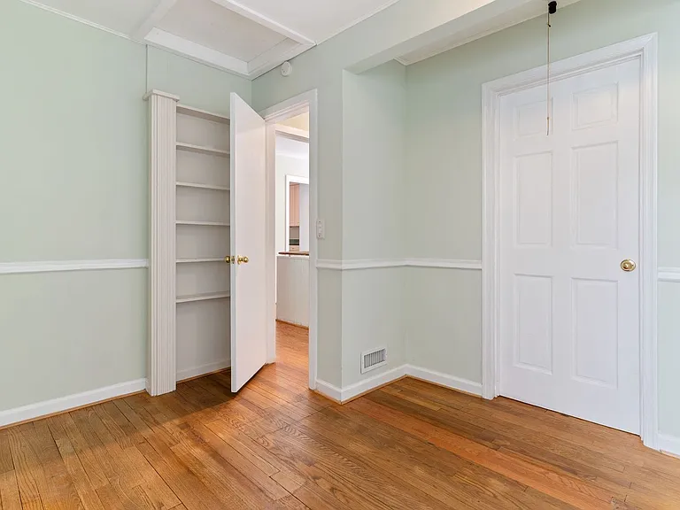 2206 N Taft St — Photo 24
