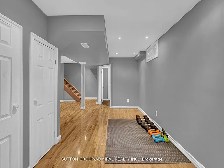 52 Garden Ave — Photo 28