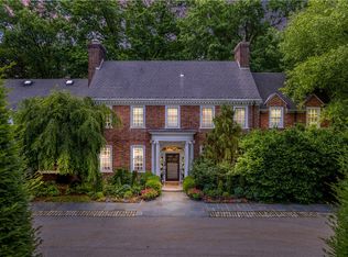 605 Whispering Pines Dr, Pittsburgh, PA 15238