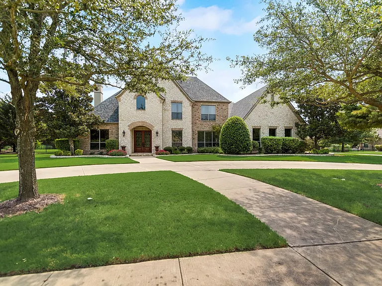 30 Kingsbury Trl — Photo 2