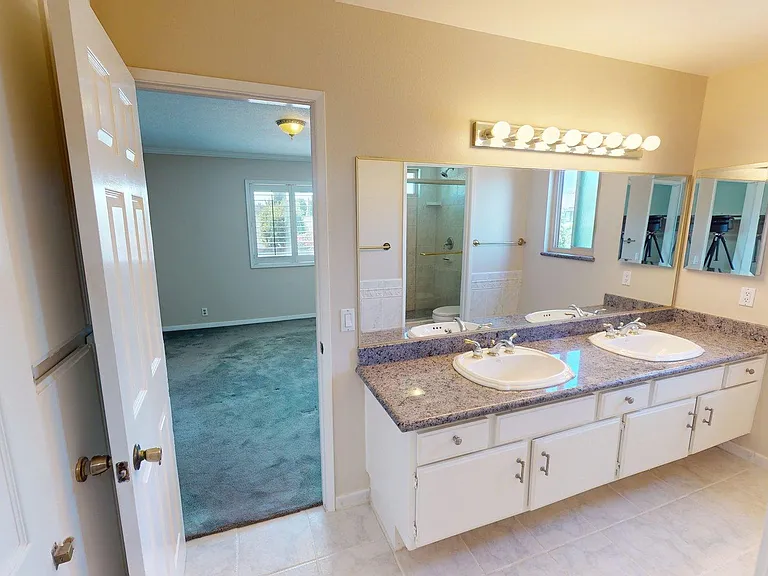 2431 Deerfield Ct — Photo 23