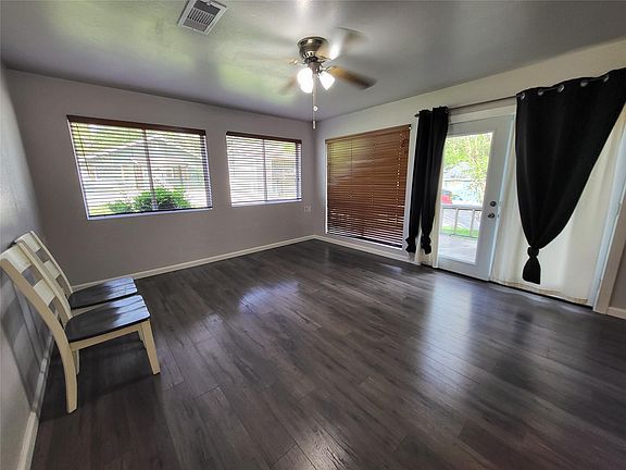 5th image of 121 Harbour Ln