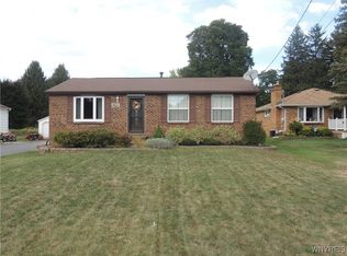 422 Rowley Rd, Depew, NY 14043