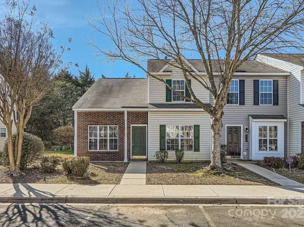 7871 Petrea Ln, Charlotte, NC 28227