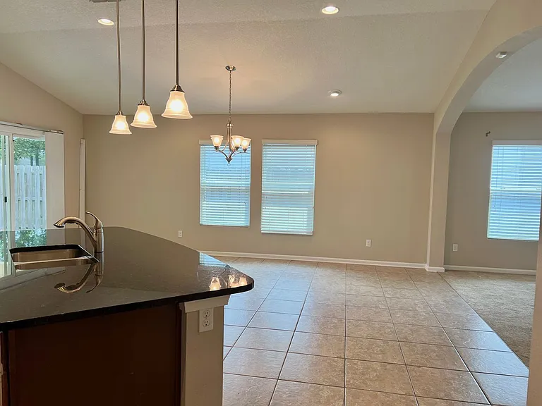 1009 Mayfair Creek Ct — Photo 13