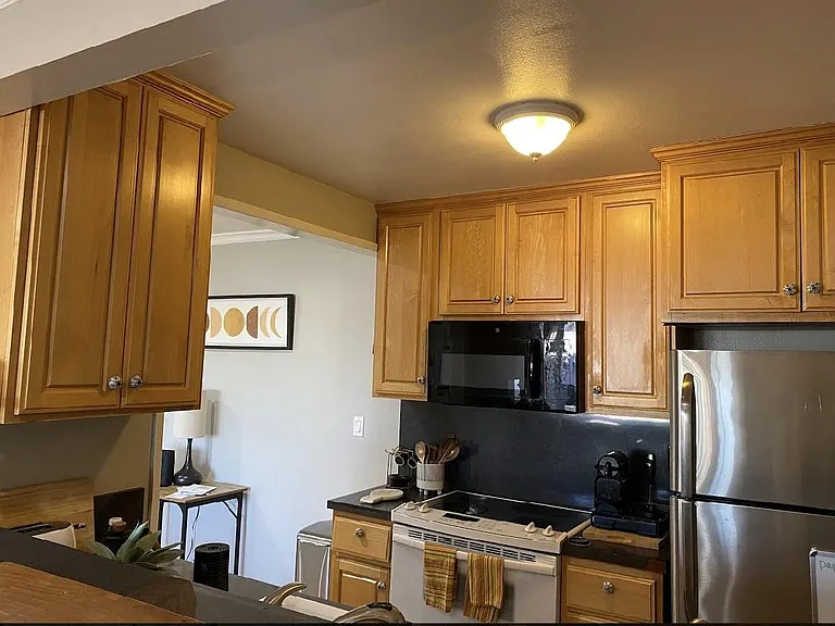 3609 E 2nd St #305 — Photo 21